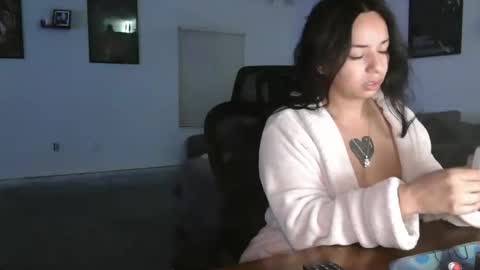 Snapshot of controllercutie chatting on November 1, 2025, 11:34 am controllercutie online show from November 1, 2025, 11:34 am