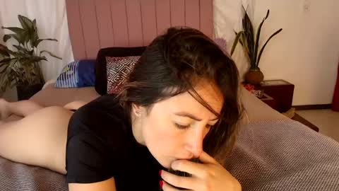 Snapshot of conyabril chatting on June 18, 2026, 12:20 pm conyabril online show from June 18, 2026, 12:20 pm