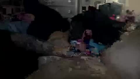 cookie_monster8593 online show from December 21, 2025, 3:52 pm