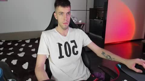 cookies_boys online show from March 8, 2025, 8:57 pm