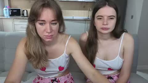 Snapshot of cookies_duo chatting on July 8, 2026, 6:07 am Alice untill 16 th February online show from July 8, 2026, 6:07 am