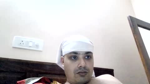 Snapshot of cool_breeze09 chatting on April 16, 2026, 11:33 am Cool Breeze09 online show from April 16, 2026, 11:33 am