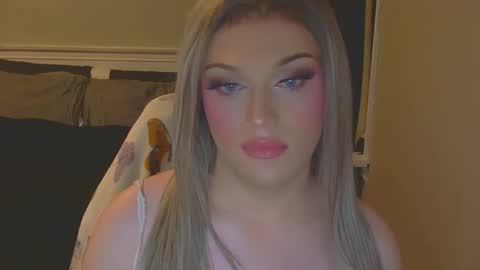 Snapshot of coracav chatting on November 19, 2025, 1:27 am coracav online show from November 19, 2025, 1:27 am