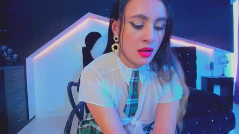 Coral  online show from March 10, 2025, 3:20 pm