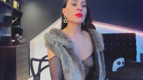 Coral  online show from March 12, 2025, 3:29 pm