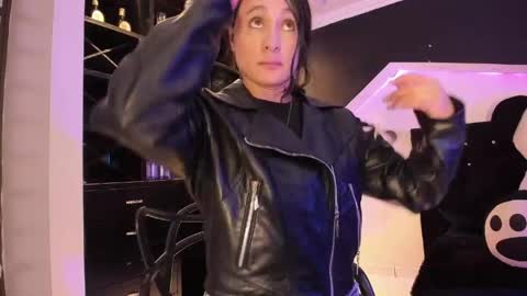 Snapshot of coral_gibson chatting on May 11, 2026, 12:55 pm Coral online show from May 11, 2026, 12:55 pm