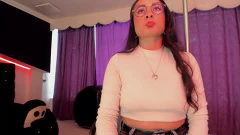 Snapshot of coral_gibson chatting on July 28, 2026, 4:39 pm Coral online show from July 28, 2026, 4:39 pm