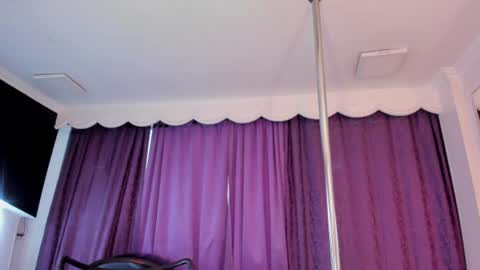 Snapshot of coral_gibson chatting on July 28, 2026, 8:52 pm Coral online show from July 28, 2026, 8:52 pm