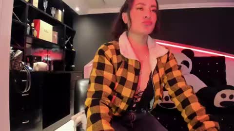 Snapshot of coral_gibson chatting on August 3, 2026, 1:38 pm Coral online show from August 3, 2026, 1:38 pm
