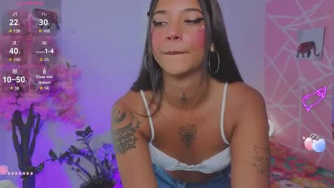coral_larsson online show from May 5, 2026, 6:49 pm