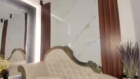 Snapshot of coraliebronson chatting on September 19, 2025, 8:09 pm Coralie Bronson online show from September 19, 2025, 8:09 pm