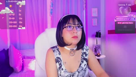 Snapshot of coralinericce_ chatting on December 13, 2024, 8:09 am Coral Stefani online show from December 13, 2024, 8:09 am