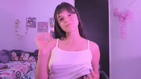 Snapshot of coralinexxx07 chatting on March 6, 2026, 2:19 am Coraline uwu Bienvenidos al dulce mundo de Coraline Hola amores soy Coraline Una chica tierna juguetona online show from March 6, 2026, 2:19 am