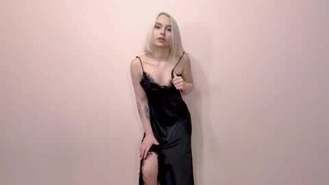 Snapshot of corenelossa chatting on May 24, 2026, 8:30 am Bella online show from May 24, 2026, 8:30 am