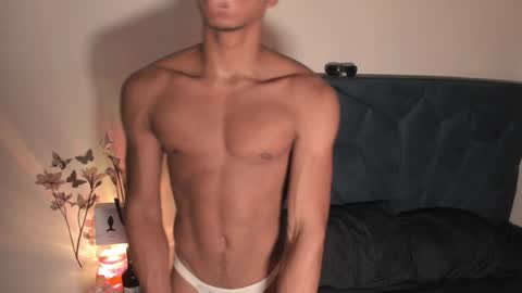 Snapshot of coreyglover chatting on December 11, 2024, 4:18 am CoreyGlover online show from December 11, 2024, 4:18 am