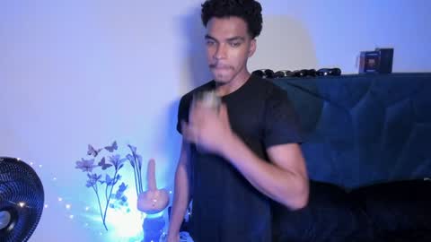 Snapshot of coreyglover chatting on January 17, 2025, 3:55 am CoreyGlover online show from January 17, 2025, 3:55 am