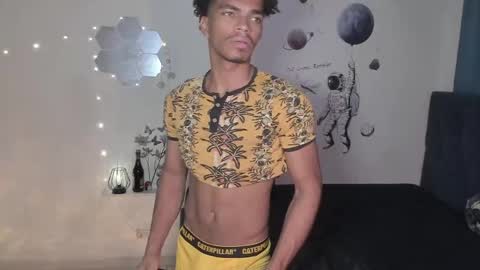 Snapshot of coreyglover chatting on September 21, 2025, 7:54 am CoreyGlover online show from September 21, 2025, 7:54 am