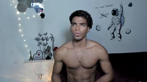 Snapshot of coreyglover chatting on November 5, 2025, 8:03 am CoreyGlover online show from November 5, 2025, 8:03 am