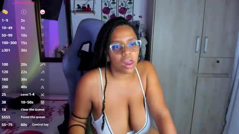 corina online show from November 13, 2025, 1:37 am