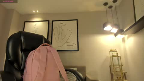 Snapshot of corinnerusso chatting on May 25, 2026, 12:11 pm Corinne Russo online show from May 25, 2026, 12:11 pm