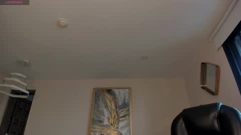 Snapshot of corinnerusso chatting on June 7, 2026, 6:00 pm Corinne Russo online show from June 7, 2026, 6:00 pm