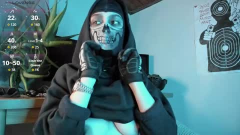 Snapshot of cos_operator chatting on September 24, 2025, 5:27 pm cos_operator online show from September 24, 2025, 5:27 pm