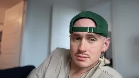 Snapshot of cosause chatting on December 3, 2025, 4:05 pm Cody Zay online show from December 3, 2025, 4:05 pm