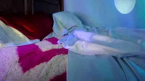 cosdaddy online show from September 19, 2025, 9:22 am