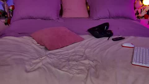 Sia online show from February 19, 2025, 3:06 am