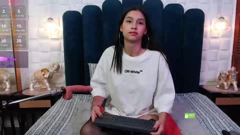 Snapshot of cosmiccandyx chatting on September 11, 2025, 12:05 pm Cosmic online show from September 11, 2025, 12:05 pm