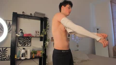 Henry online show from March 15, 2026, 12:22 pm