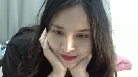Liz Gwyneth Charlota online show from April 22, 2026, 11:34 am