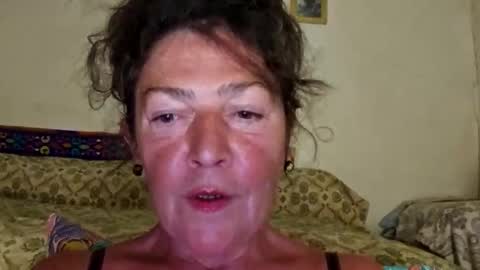 Snapshot of cougarcofee chatting on September 18, 2025, 8:11 pm cougarcofee online show from September 18, 2025, 8:11 pm