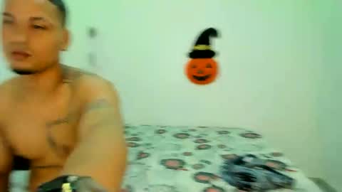 Snapshot of couple777sexy chatting on October 23, 2025, 6:28 pm Andri online show from October 23, 2025, 6:28 pm