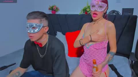 Snapshot of couple_2533 chatting on November 5, 2025, 10:48 am couple_2533 online show from November 5, 2025, 10:48 am