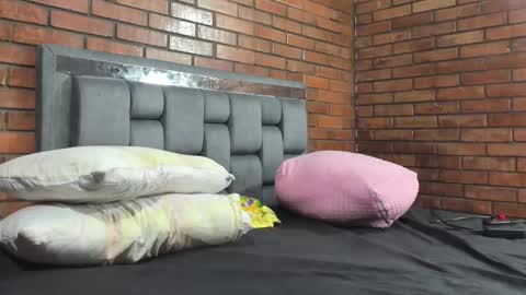 Andrea and Scott online show from September 12, 2025, 9:20 am