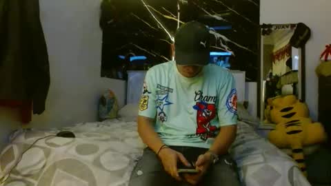 couple_hot77 online show from October 19, 2025, 2:56 am