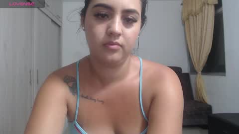 Snapshot of couple_sexandlove chatting on November 13, 2025, 2:10 am ALEJANDRO Y EMILY online show from November 13, 2025, 2:10 am