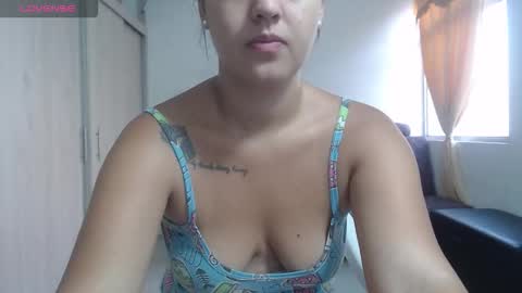 Snapshot of couple_sexandlove chatting on November 18, 2025, 12:31 pm ALEJANDRO Y EMILY online show from November 18, 2025, 12:31 pm