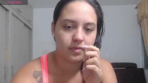 Snapshot of couple_sexandlove chatting on November 30, 2025, 12:14 am ALEJANDRO Y EMILY online show from November 30, 2025, 12:14 am