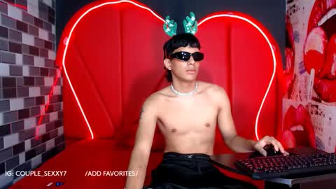 MIA LIZ AND SAM online show from December 20, 2024, 1:22 pm