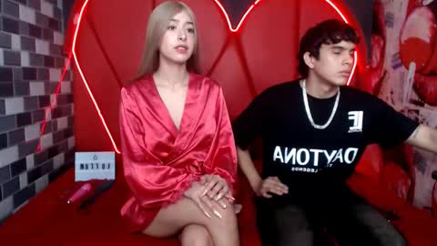 MIA LIZ AND SAM online show from October 7, 2025, 8:06 pm