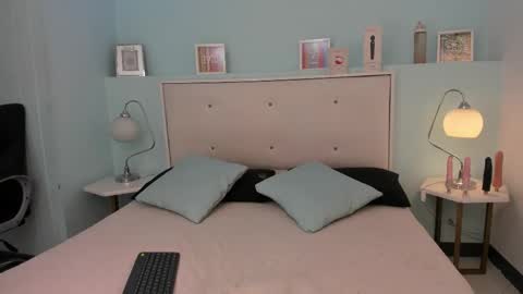 Snapshot of couplecolombia_gh chatting on October 16, 2025, 4:35 am lola y juan online show from October 16, 2025, 4:35 am