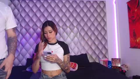 Snapshot of couplelatin17xxx chatting on March 22, 2026, 7:39 pm Couplelatin online show from March 22, 2026, 7:39 pm