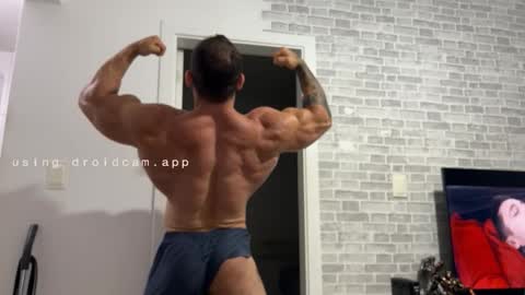 couplemuscle40 online show from January 14, 2026, 12:49 am