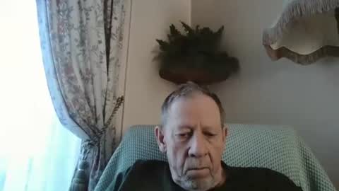 courieral1 online show from March 5, 2026, 8:32 am