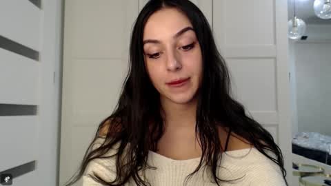 Courtney online show from December 15, 2025, 3:05 pm