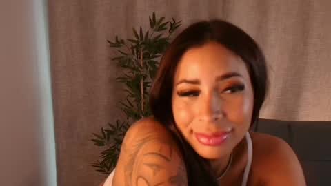 Snapshot of courtneyy_hill chatting on May 27, 2026, 5:10 pm Courtney Hill online show from May 27, 2026, 5:10 pm