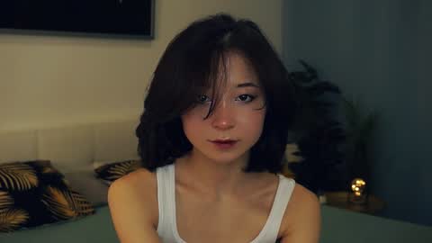 Yui online show from February 3, 2025, 7:51 am