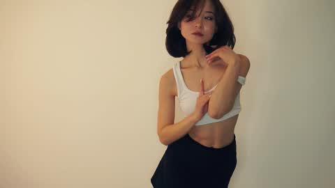 Yui online show from February 3, 2025, 2:02 pm